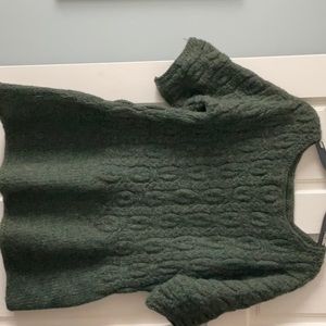HAND-KNIT CABLED TUNIC IN DEEP GREEN HEATHER WOOL